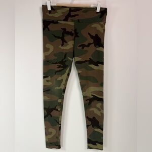 Aritzia Tna Women's Camo Leggings - Medium